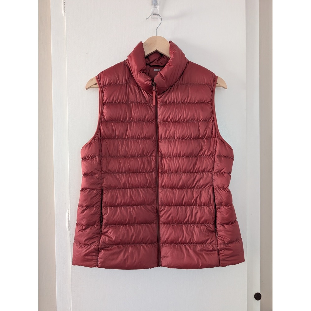 Uniqlo Ultra Light Down Vest Womens L Dark Red Water Repellent Puffer Outdoors